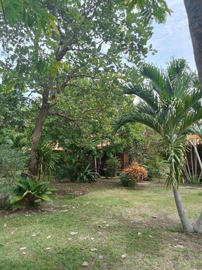 Ban Ban Bangalow Koh Jum Buitenkant foto
