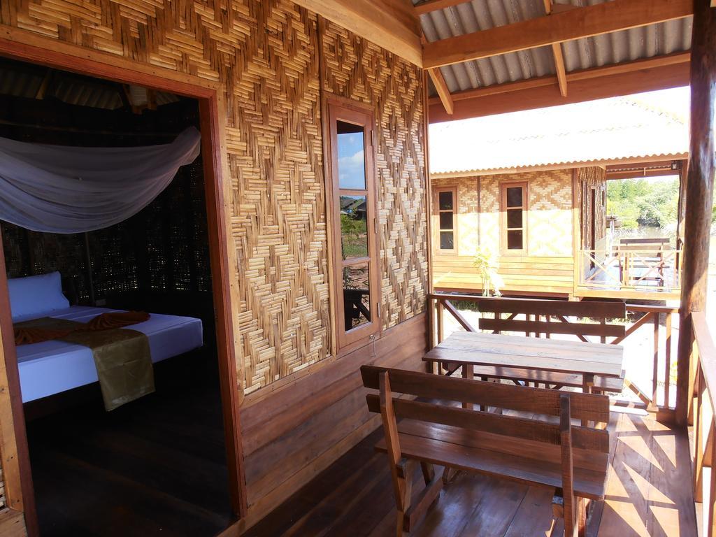 Ban Ban Bangalow Koh Jum Buitenkant foto